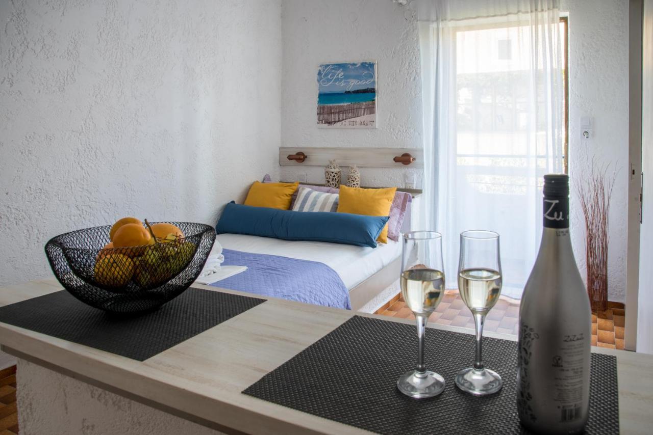 Amazona Aparthotel Agia Pelagia  Exterior foto