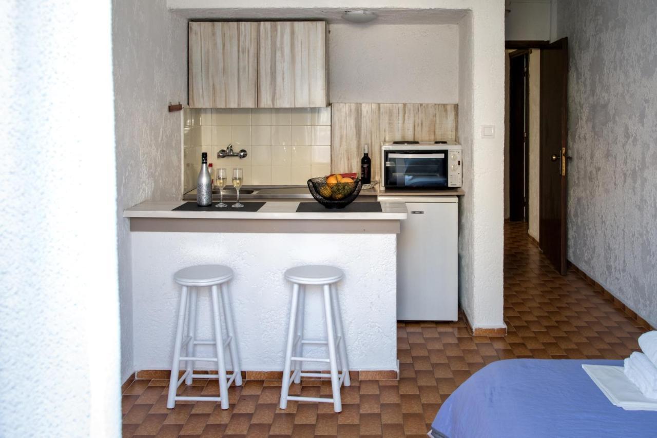 Amazona Aparthotel Agia Pelagia  Exterior foto