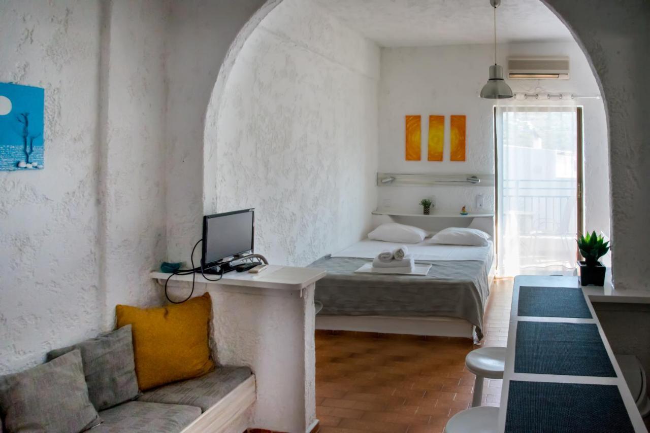 Amazona Aparthotel Agia Pelagia  Exterior foto